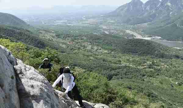 郑州驴友记——嵩山初级攀爬之五道幢、子晋峰、草甸