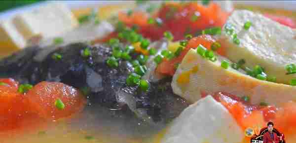 鱼头豆腐汤最好吃的做法，简单美味又营养，看看你喜欢吃不？