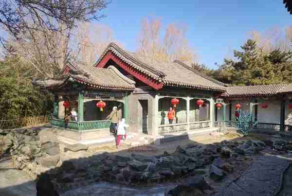 一座再现中国古典文学名著《红楼梦》景观的仿古园林——大观园